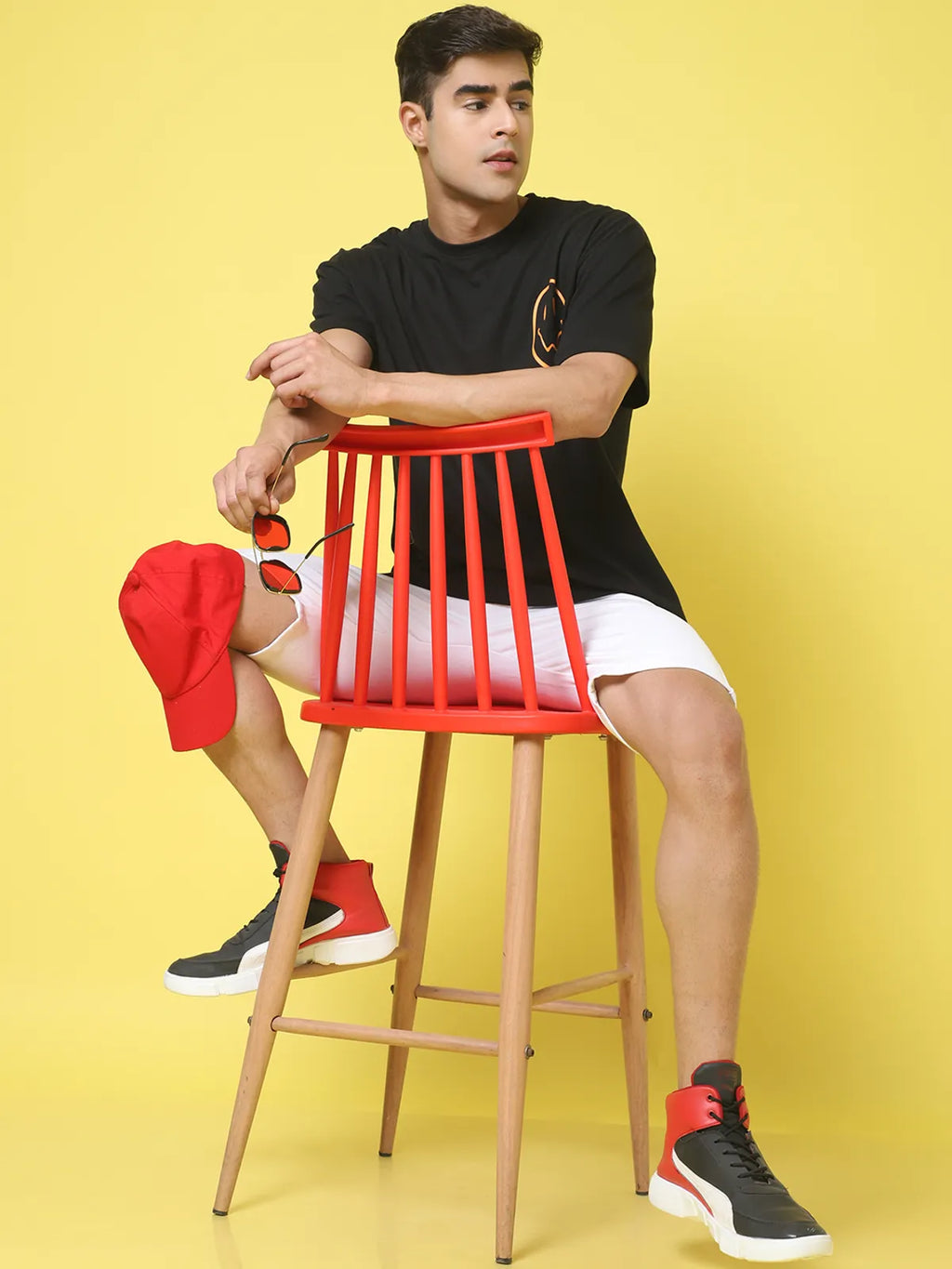 Black Smiley-Printed Oversized T-shirt For Men