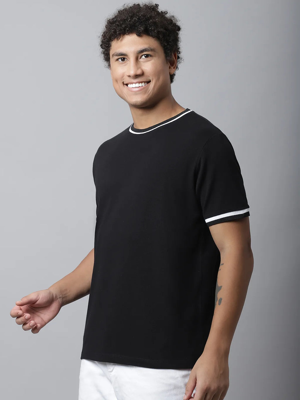 Black Cotton Regular-Fit Ringer T-shirt For Men
