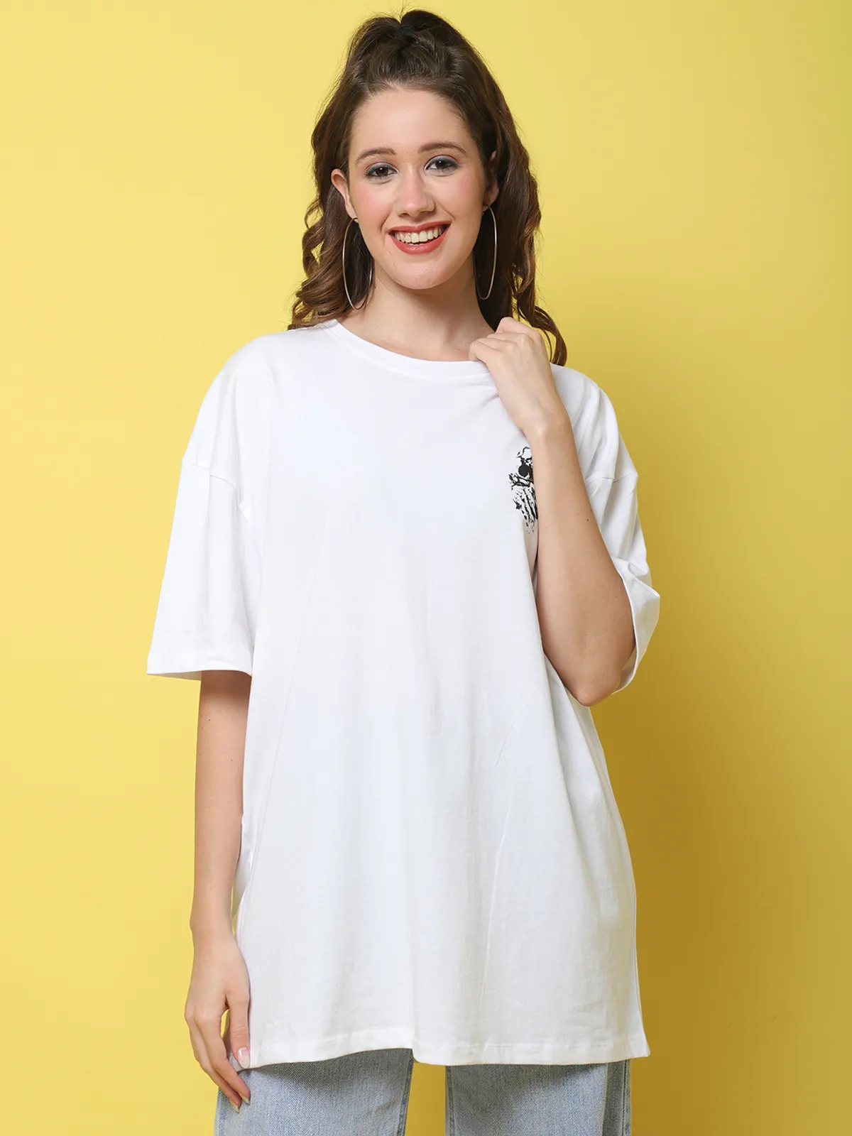 White Cotton Printed Oversized Round Neck T-Shirt For Women - Image 4