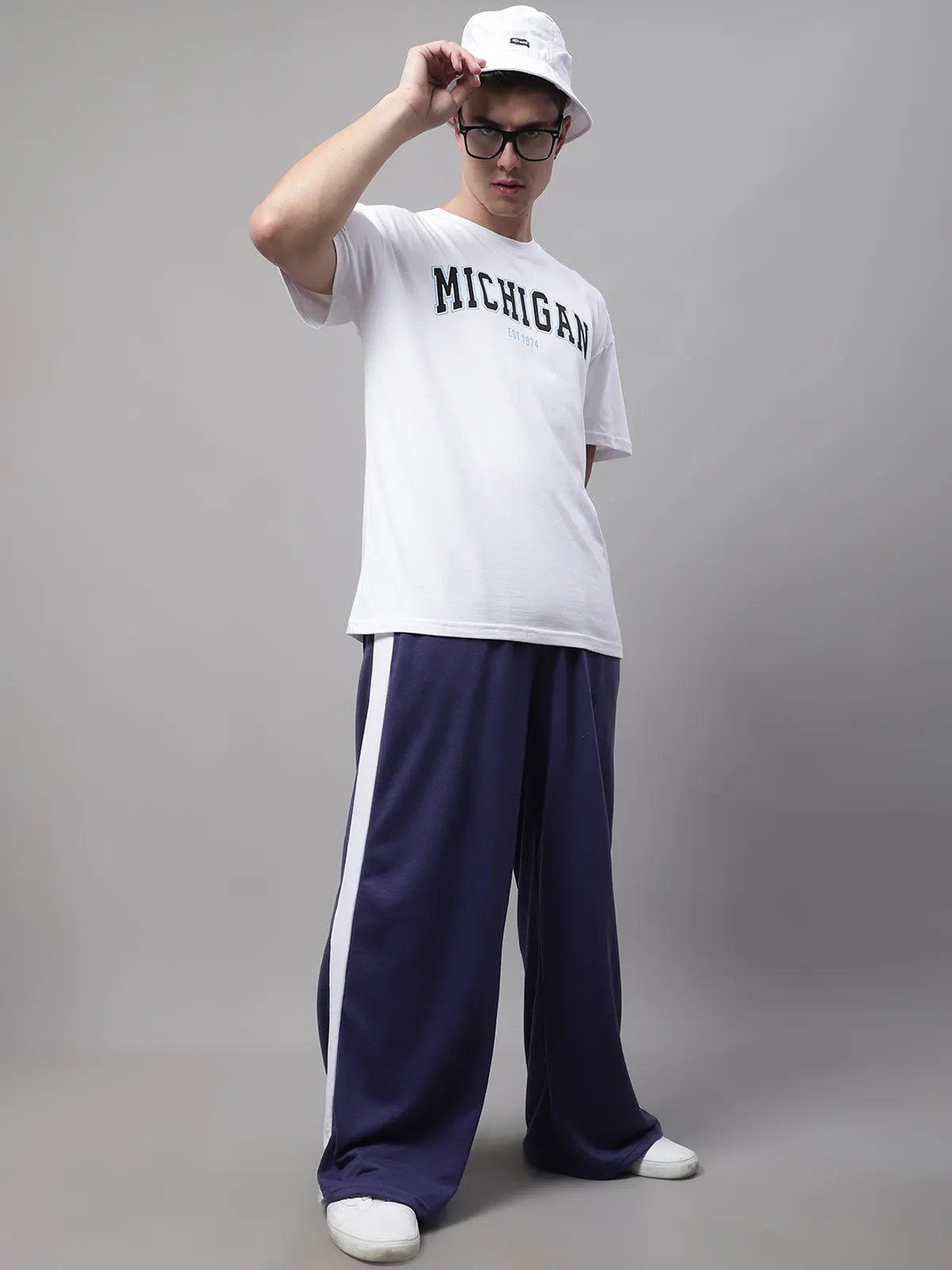 White Cotton Printed Oversized T-Shirt For Men - Image 5