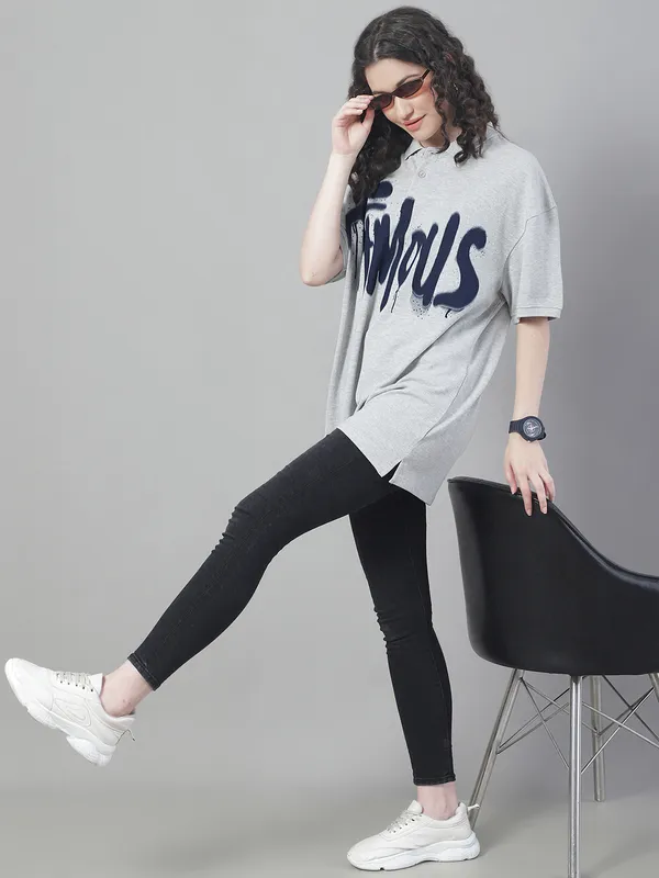 Grey Cotton Printed Oversized Polo Colour T-Shirt For Women - Image 3