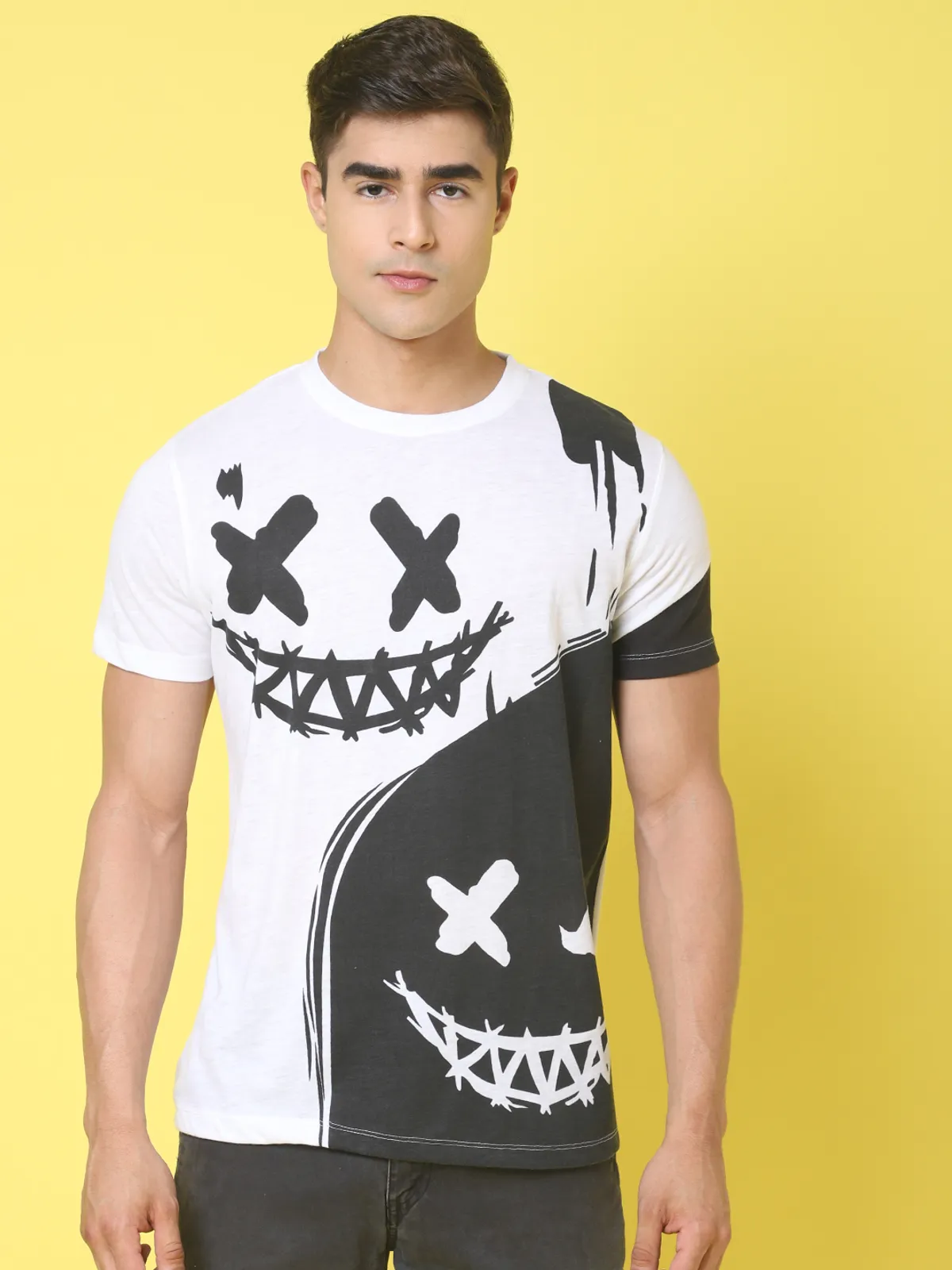 White Cotton Printed Regular Fit T-Shirt For Men - Image 4
