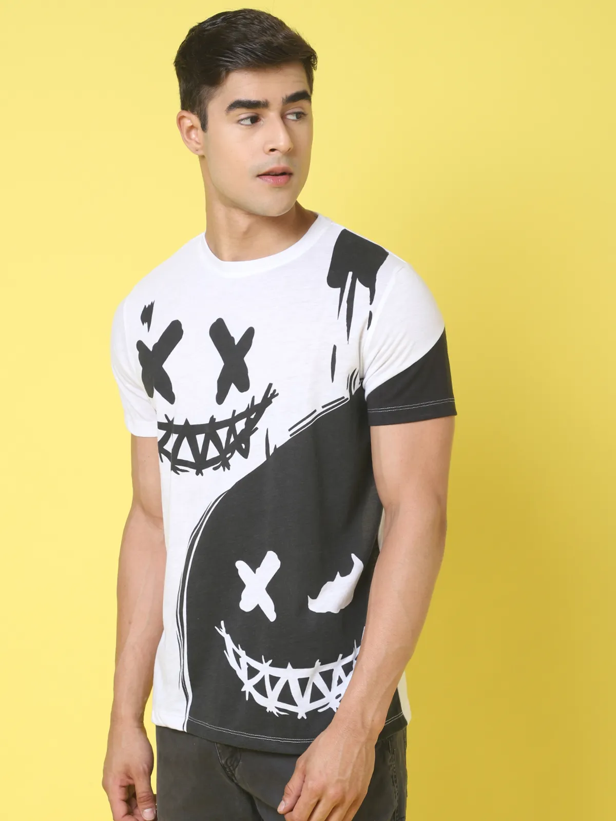White Cotton Printed Regular Fit T-Shirt For Men - Image 6
