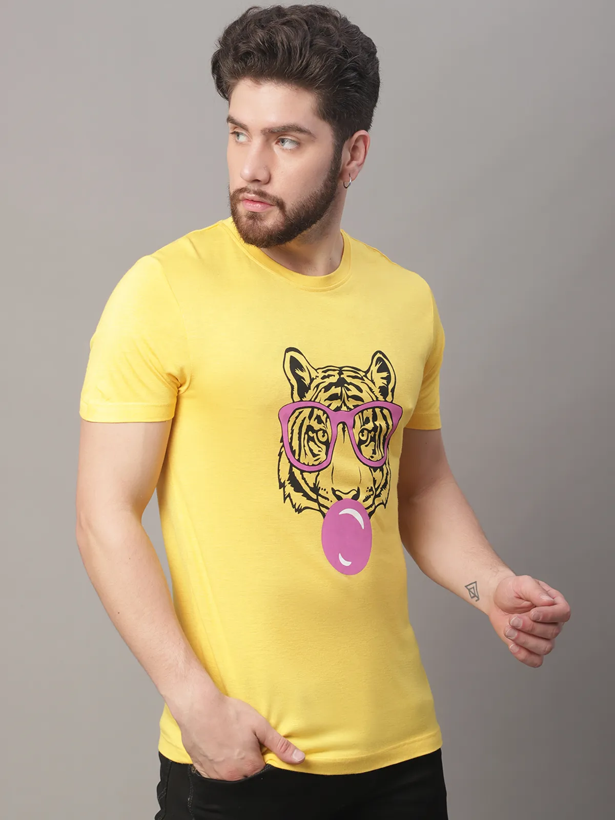 Yellow Cotton Printed Regular Fit T-Shirt For Men - Image 6